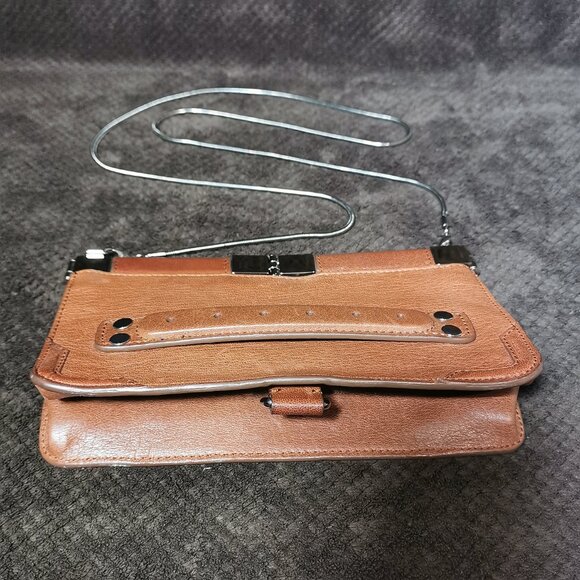 Unique Cognac/Silver Hinged Crossbody EUC #242 - Picture 5 of 10